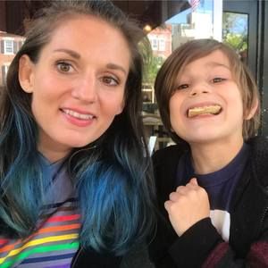 Meet your Posher, Dana